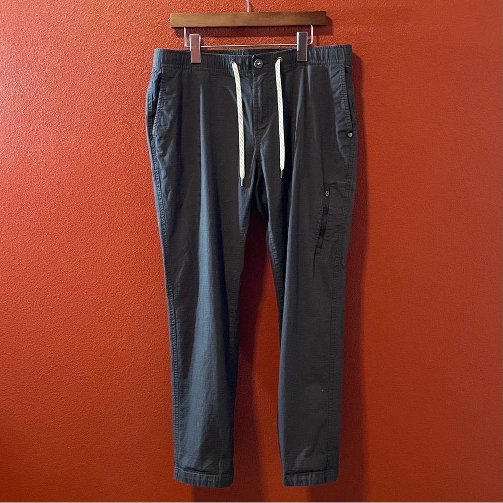 Vuori Men’s Ripstop Climber Drawstring Outdoor Hiking Tapered Gray Gorpcore Pant